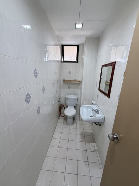 Condominium for Rent at Mutiara Oriental - Chi Yan . - Bathroom - PropertyGuru.com.my