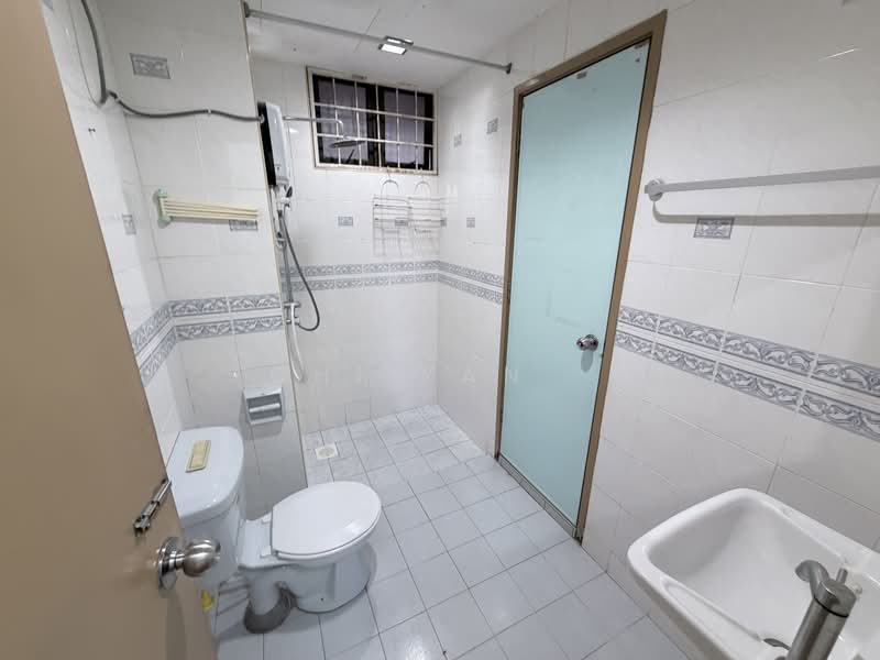 Condominium for Rent at Mutiara Oriental - Chi Yan . - Bathroom - PropertyGuru.com.my