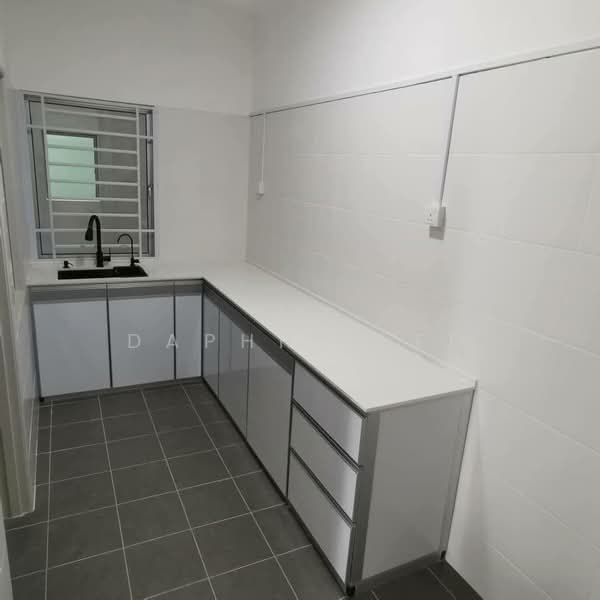 Servis Apartment untuk Disewa di Residensi Taman Pelangi Indah - Daphne Lee - Kitchen - PropertyGuru.com.my