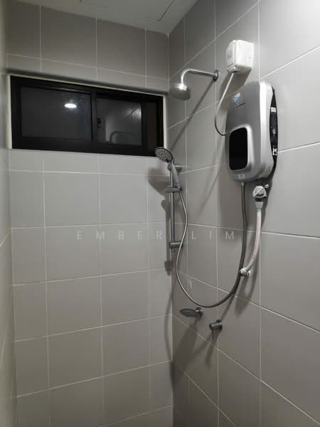 Service Residence for Sale at Meridin Suites @ The Meridin - Ember Lim - Bathroom - PropertyGuru.com.my