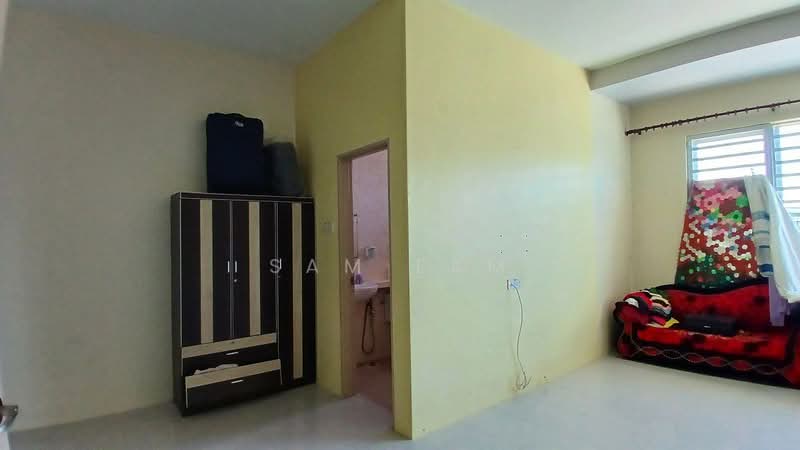 2-storey Terraced House for Sale in Taman Klebang Bayu (Ipoh) - Sam Lam - Living Room - PropertyGuru.com.my