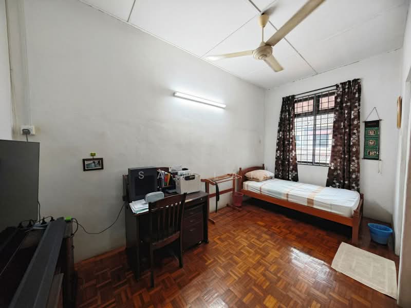 2-storey Terraced House for Sale in Taman Silibin (Ipoh) - Sam Lam - Bedroom - PropertyGuru.com.my