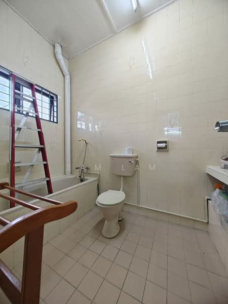 2-storey Terraced House for Sale in Taman Silibin (Ipoh) - Sam Lam - Bathroom - PropertyGuru.com.my