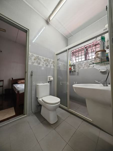 2-storey Terraced House for Sale in Taman Silibin (Ipoh) - Sam Lam - Bathroom - PropertyGuru.com.my