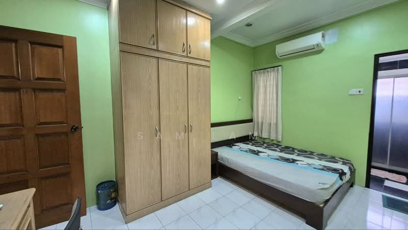 2.5-storey Terraced House for Sale in Taman Shatin (Ipoh) - Sam Lam - Bedroom - PropertyGuru.com.my