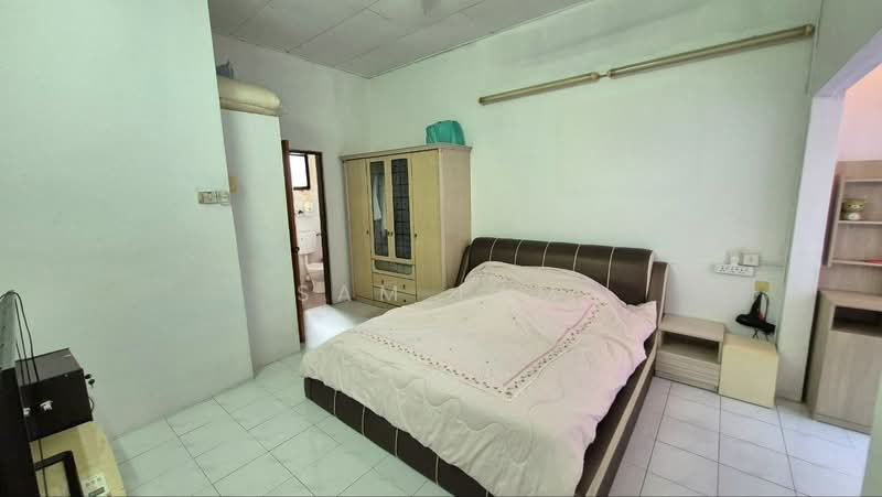 2.5-storey Terraced House for Sale in Taman Shatin (Ipoh) - Sam Lam - Bedroom - PropertyGuru.com.my
