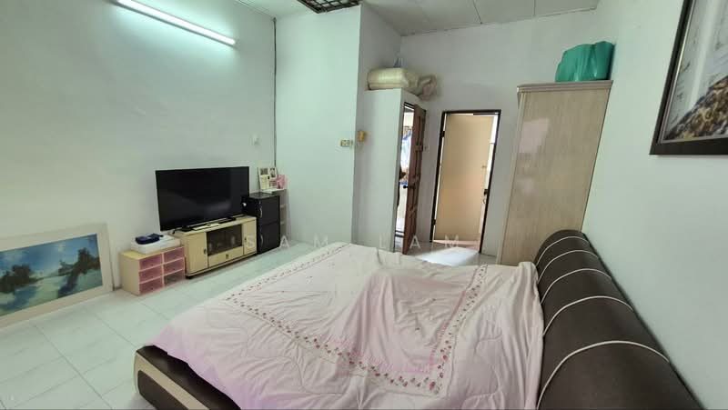 2.5-storey Terraced House for Sale in Taman Shatin (Ipoh) - Sam Lam - Bedroom - PropertyGuru.com.my