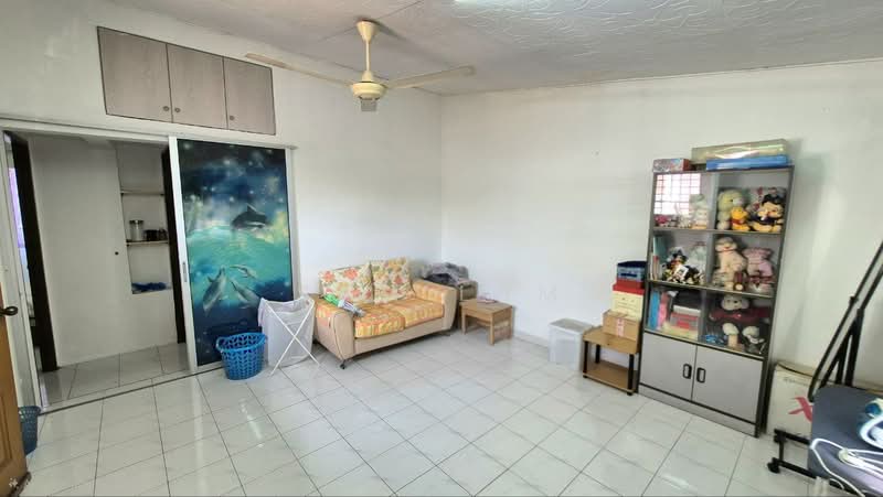 2.5-storey Terraced House for Sale in Taman Shatin (Ipoh) - Sam Lam - Living Room - PropertyGuru.com.my