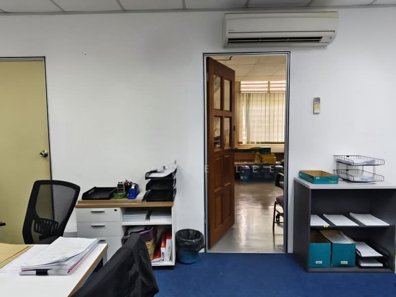 Shop / Office for Rent in Taman Molek (Johor Bahru) - Daphne Lee - Interior - PropertyGuru.com.my