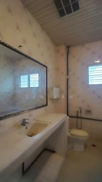 2-storey Terraced House for Sale in Taman Ipoh Timur (Ipoh) - Sam Lam - Bathroom - PropertyGuru.com.my