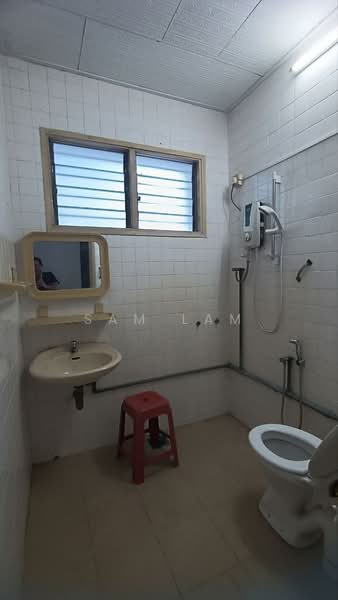 2-storey Terraced House for Sale in Taman Ipoh Timur (Ipoh) - Sam Lam - Bathroom - PropertyGuru.com.my