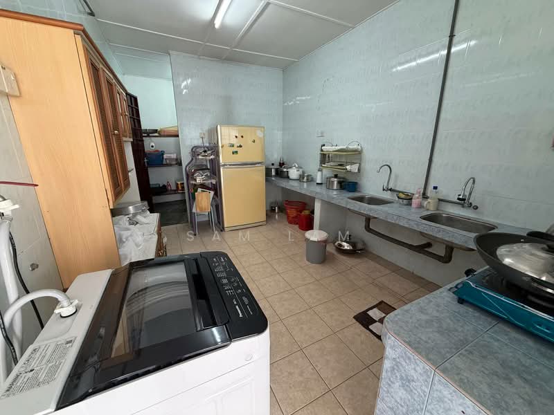 Semi-Detached House for Sale in Bercham (Ipoh) - Sam Lam - Kitchen - PropertyGuru.com.my