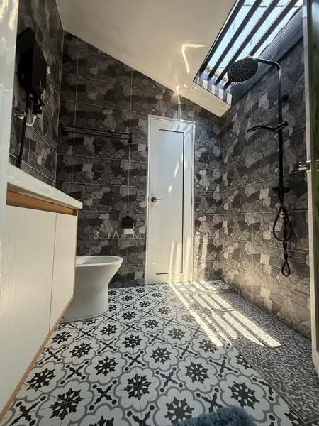 1-storey Terraced House for Sale in Tambun (Perak) - Sam Lam - Bathroom - PropertyGuru.com.my