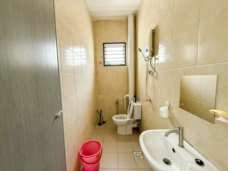 Apartment for Sale at Putra Impian - Ilman Nahri - Bathroom - PropertyGuru.com.my