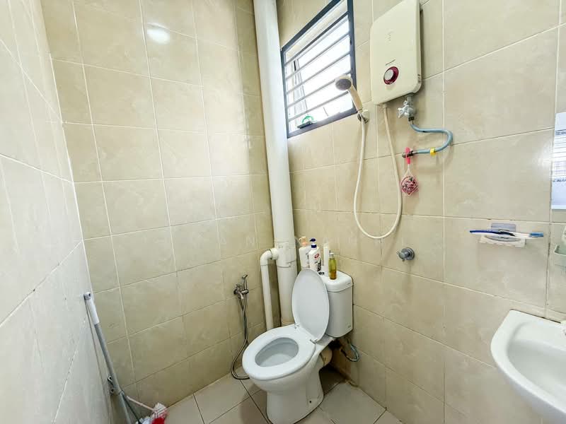 Apartment for Sale at Putra Impian - Ilman Nahri - Bathroom - PropertyGuru.com.my