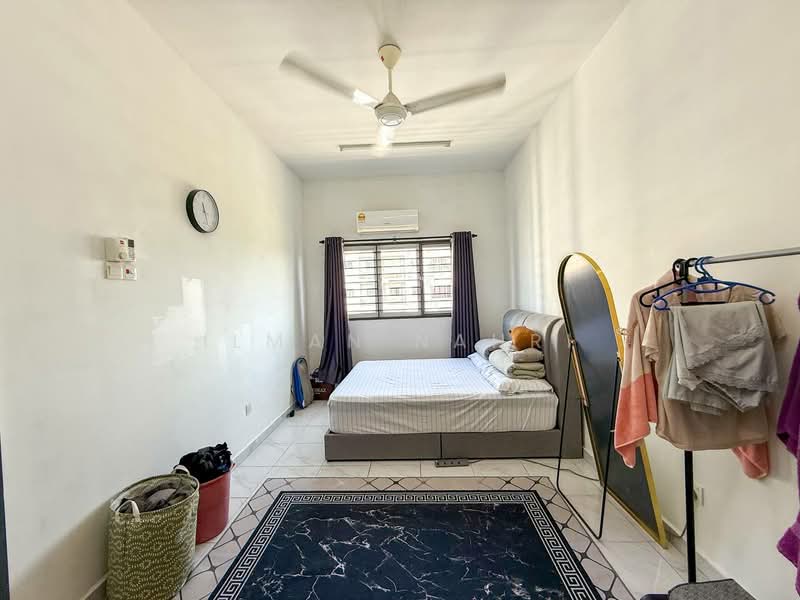 Apartment for Sale at Putra Impian - Ilman Nahri - Bedroom - PropertyGuru.com.my