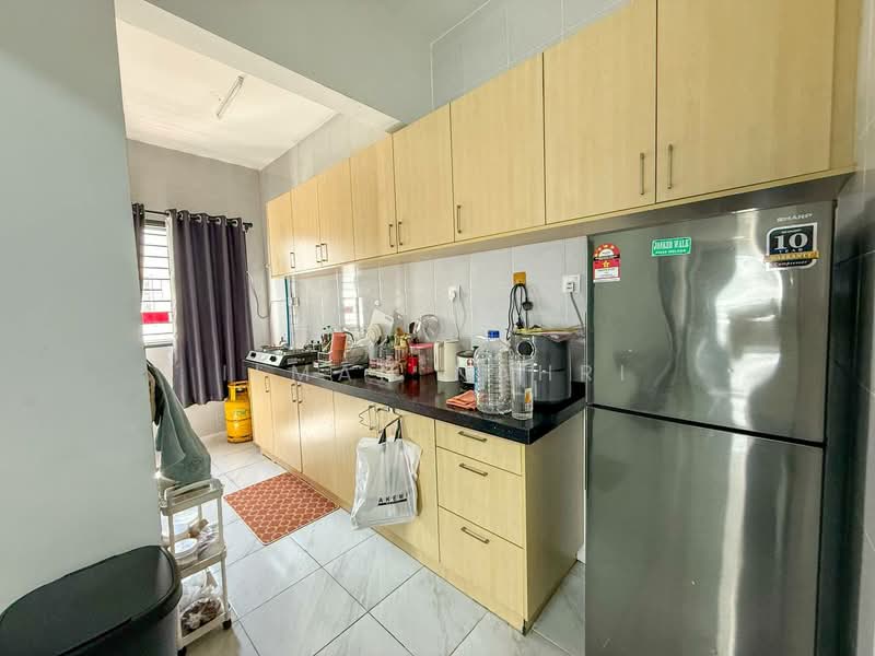 Apartment for Sale at Putra Impian - Ilman Nahri - Kitchen - PropertyGuru.com.my