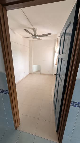 Pangsapuri untuk Dijual di Sri Bahagia Court - Yatt Husin - Interior - PropertyGuru.com.my