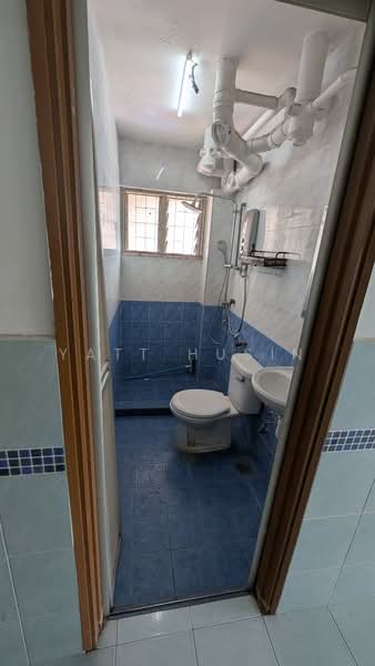 Pangsapuri untuk Dijual di Sri Bahagia Court - Yatt Husin - Bathroom - PropertyGuru.com.my