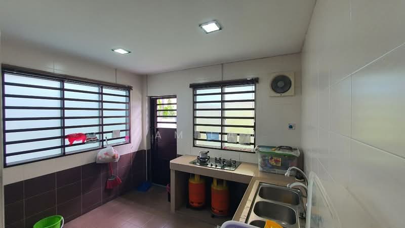 Semi-Detached House for Sale in Taman Pengkalan Tiara (Ipoh) - Sam Lam - Kitchen - PropertyGuru.com.my