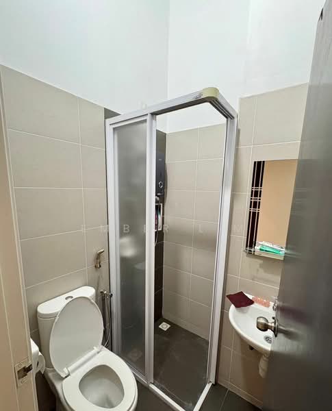 Rumah Teres 2 Tingkat untuk Dijual di Johor Bahru (Johor) - Ember Lim - Bathroom - PropertyGuru.com.my