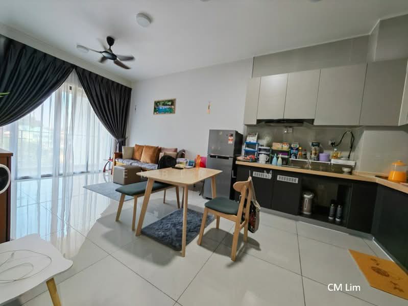 Kondominium untuk Dijual di Amberside @ Country Garden Danga Bay - Ember Lim - Living Room - PropertyGuru.com.my