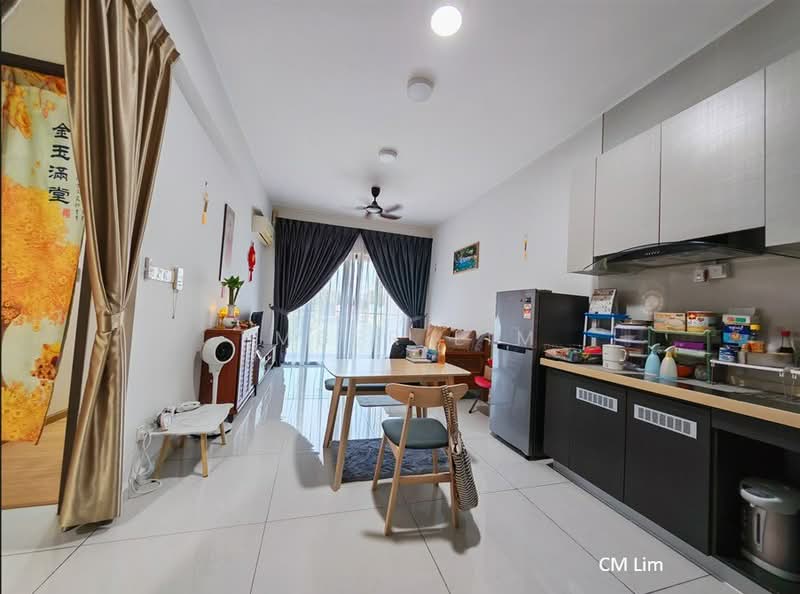 Kondominium untuk Dijual di Amberside @ Country Garden Danga Bay - Ember Lim - Living Room - PropertyGuru.com.my