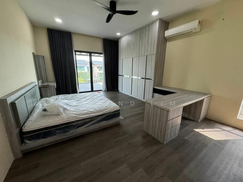 Semi-Detached House for Sale in Johor Bahru (Johor) - Desmond Lim - Bedroom - PropertyGuru.com.my