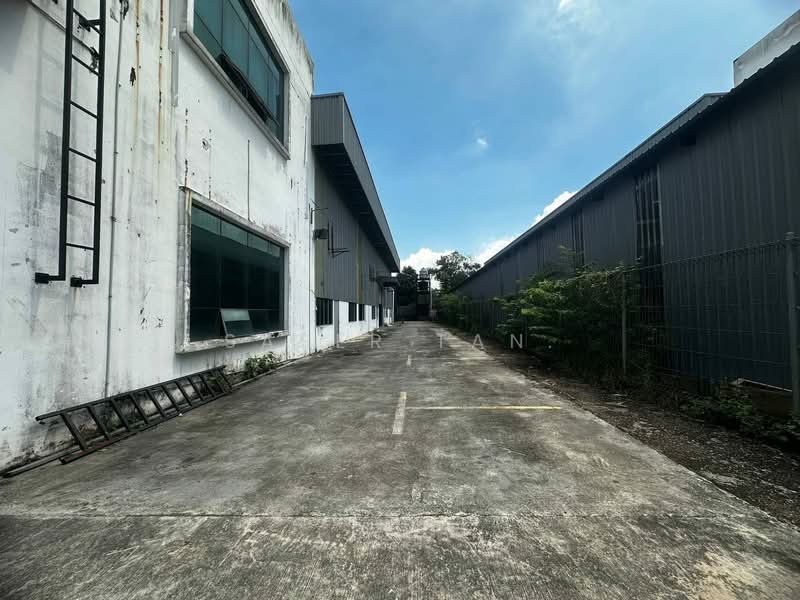 Kilang untuk Dijual di Taman Desa Cemerlang (Ulu Tiram) - SASER TAN. - Exterior - PropertyGuru.com.my