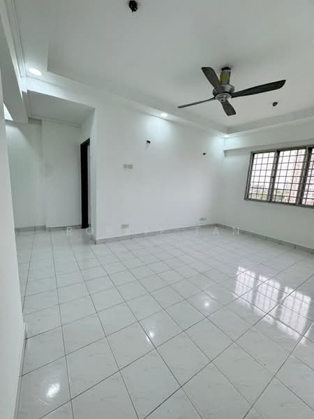 Pangsapuri untuk Dijual di Pangsapuri Persiaran Tanjung - Robbie Tan - PropertyGuru.com.my