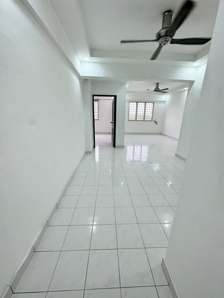 Pangsapuri untuk Dijual di Pangsapuri Persiaran Tanjung - Robbie Tan - PropertyGuru.com.my