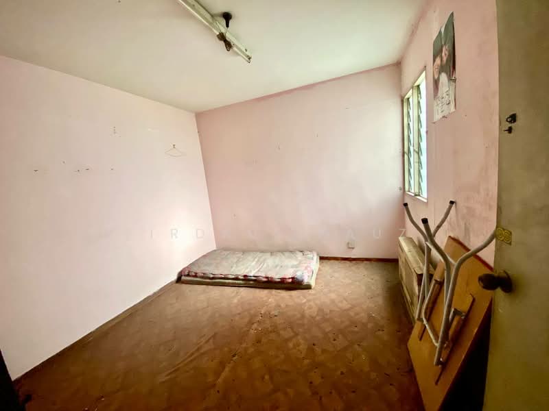 Rumah Flat untuk Dijual di Kelumpuk Camar - Firdaus Dauz - PropertyGuru.com.my