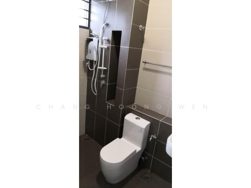 Semi-Detached House for Rent in Taman Desaru Utama (Pengerang) - Chang Hoong Wen - Bathroom - PropertyGuru.com.my
