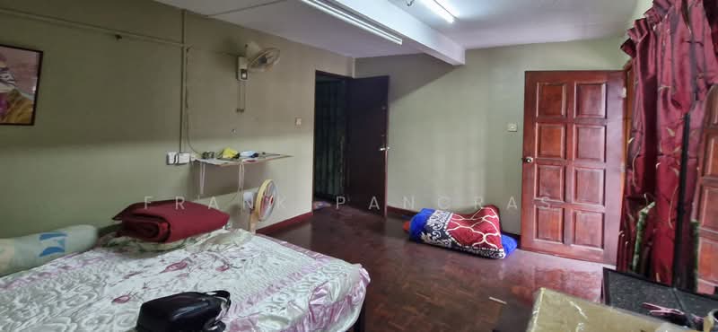 3-storey Terraced House for Sale in Kampung Lindungan (Sunway) - Frank Pancras - Bedroom - PropertyGuru.com.my