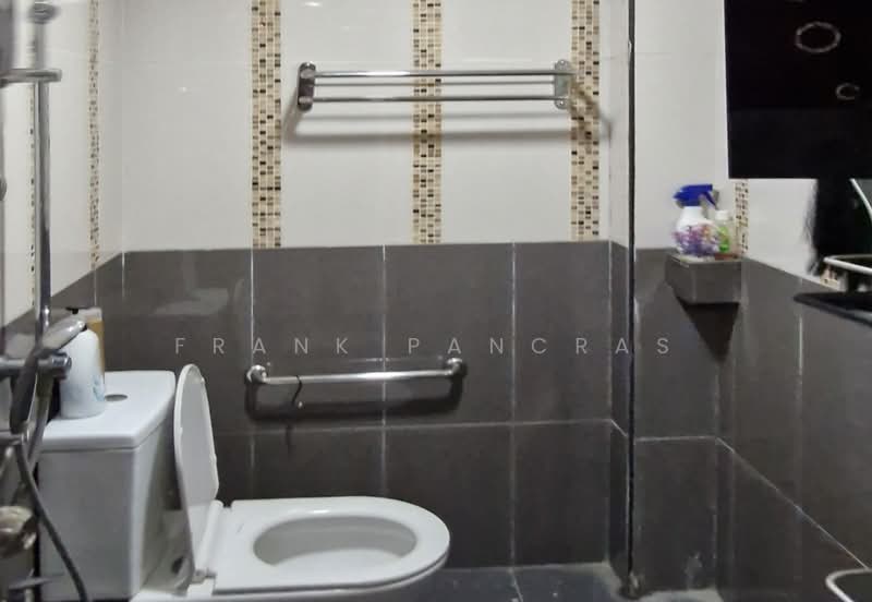 3-storey Terraced House for Sale in Kampung Lindungan (Sunway) - Frank Pancras - Bathroom - PropertyGuru.com.my