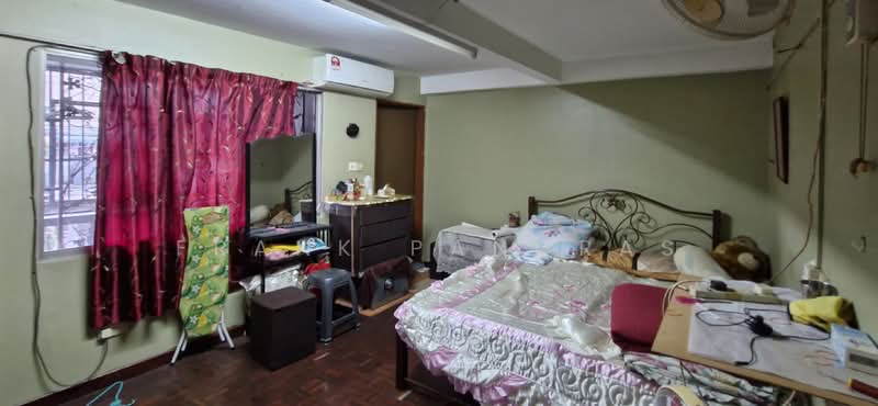 3-storey Terraced House for Sale in Kampung Lindungan (Sunway) - Frank Pancras - Bedroom - PropertyGuru.com.my