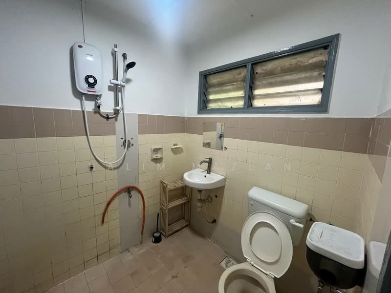 2-storey Terraced House for Sale in Seksyen 5 Wangsa Maju (Wangsa Maju) - Halim Mazlan - Bathroom - PropertyGuru.com.my