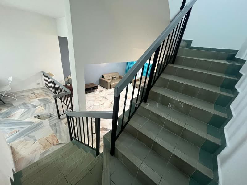 2-storey Terraced House for Sale in Seksyen 5 Wangsa Maju (Wangsa Maju) - Halim Mazlan - Staircase - PropertyGuru.com.my