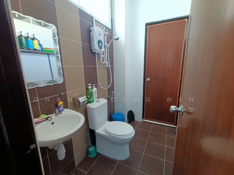 2-storey Terraced House for Sale in Kota Tinggi (Johor) - Chang Hoong Wen - Bathroom - PropertyGuru.com.my