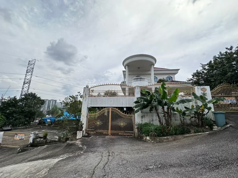 Bungalow House for Sale in Kuchai Lama, Old Klang Road, OUG, Taman Desa (Kuchai Lama) - Winson Tay - PropertyGuru.com.my