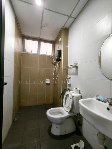 Service Residence for Rent at Larkin Heights - Desmond Lim - Bathroom - PropertyGuru.com.my