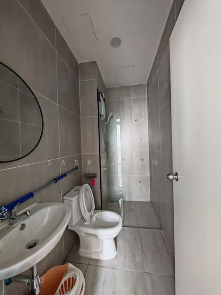 Servis Apartment untuk Dijual di Space Residency - SASER TAN. - Bathroom - PropertyGuru.com.my