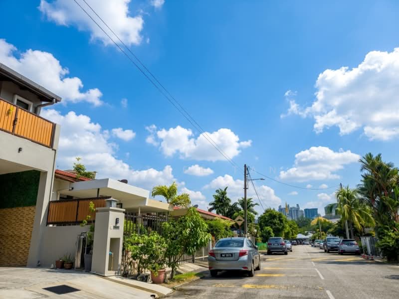 1-storey Terraced House for Sale in Taman Lucky (Bangsar) - Esther Tan - Exterior - PropertyGuru.com.my