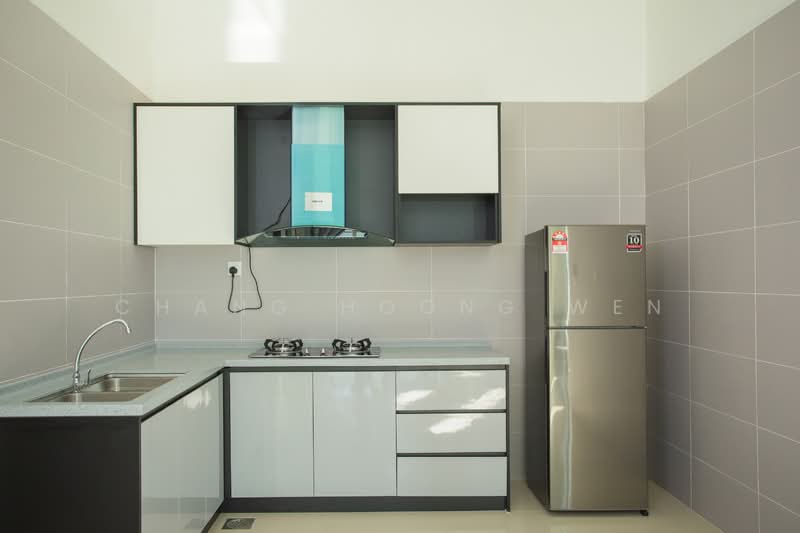 Rumah Berkembar untuk Dijual di Taman Desaru Utama (Pengerang) - Chang Hoong Wen - Kitchen - PropertyGuru.com.my