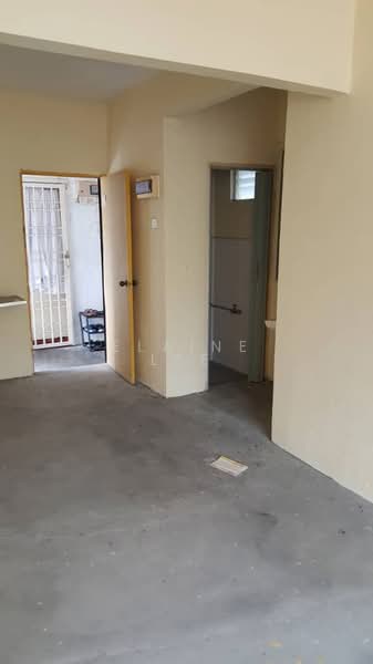 Flat for Sale at Taman Bukit Bendera (Block 420) - Elaine Lee - Interior - PropertyGuru.com.my