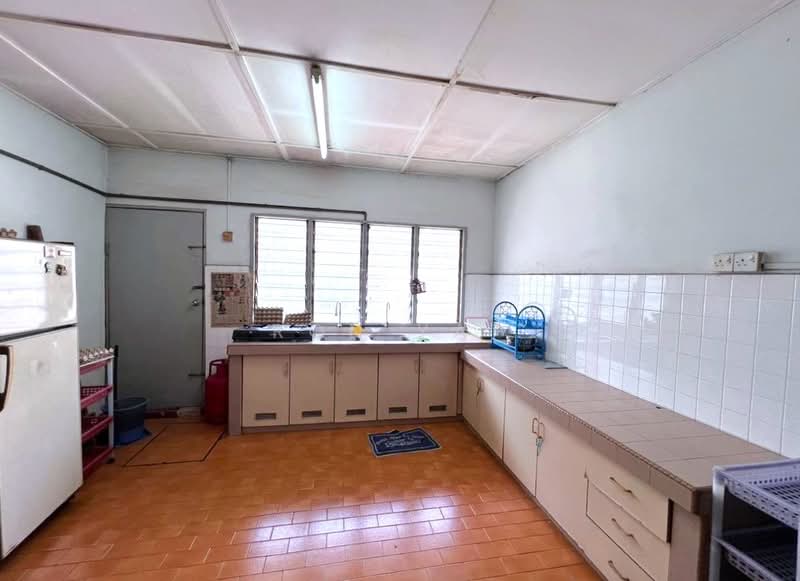 2-storey Terraced House for Sale in SS2 (Petaling Jaya) - Ron Yap - Kitchen - PropertyGuru.com.my
