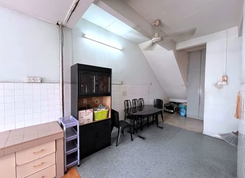 2-storey Terraced House for Sale in SS2 (Petaling Jaya) - Ron Yap - Kitchen - PropertyGuru.com.my