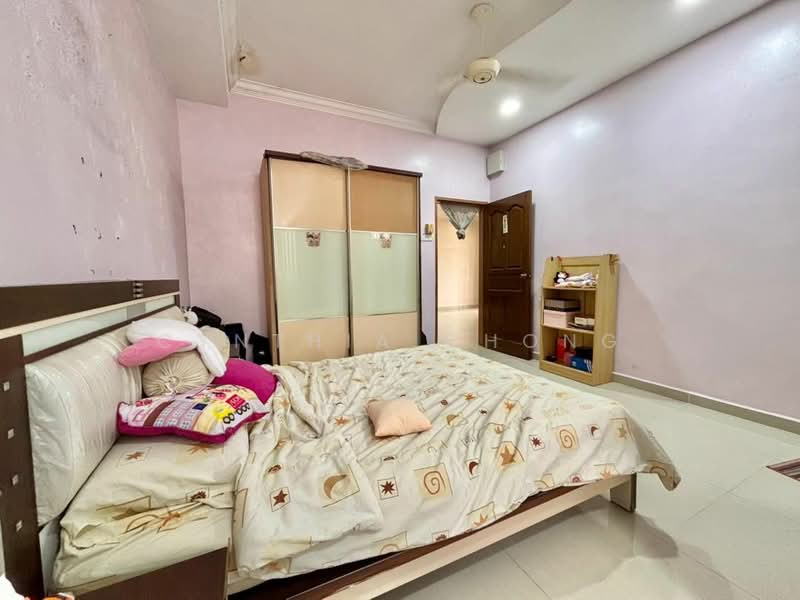 Rumah Teres untuk Dijual di Taman Desa Tebrau (Tebrau) - Cynthia Chong - Bedroom - PropertyGuru.com.my