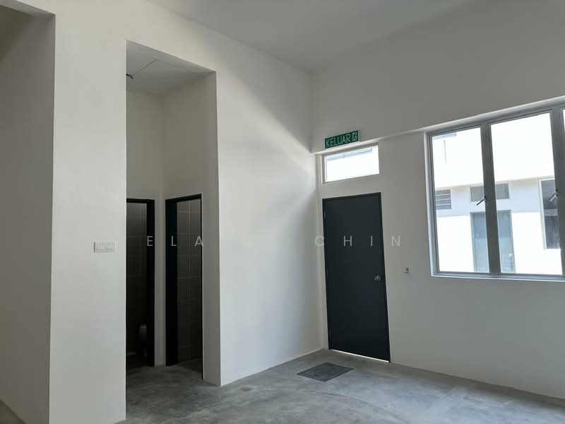 Kedai untuk Disewa di Alam Suria (Puncak Alam) - Elaine Chin - Entrance - PropertyGuru.com.my