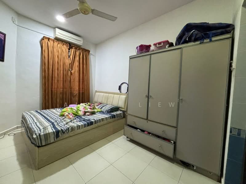 1-storey Terraced House for Sale in Skudai (Johor) - Albert Liew - Bedroom - PropertyGuru.com.my